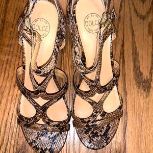 Snake Skin Moxy Mojo Snakeskin size 8 pumps